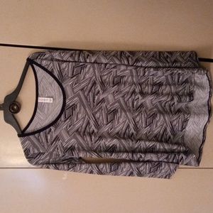 Lularoe Lynnae, Medium